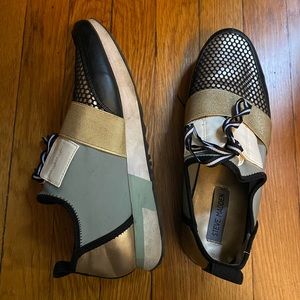 Steve Madden Antics Sneakers